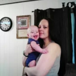 Kimberly Hughes Photo 30