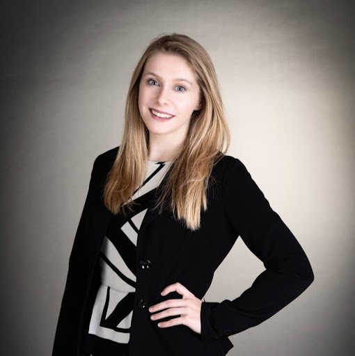 Sarah Burnett Photo 29