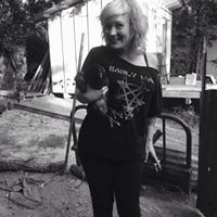 Rebecca Lovell Photo 31