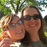April Holmes Photo 18