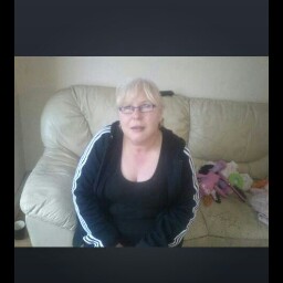 Michelle Ackers Photo 2