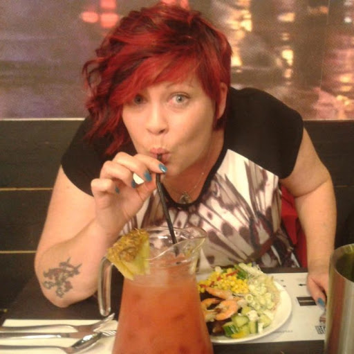 Hayley Matthews Photo 16