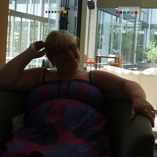 Tina Swift Photo 11