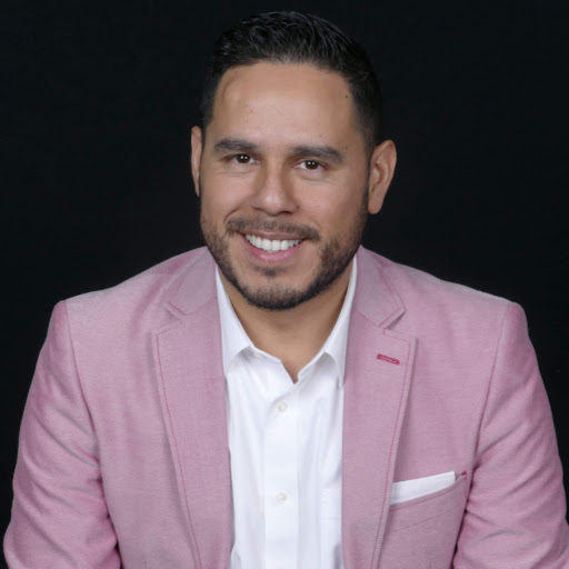 Alfredo Guzman Photo 23