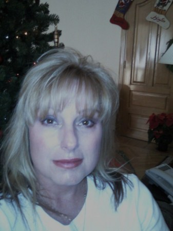 Kimberly Mitchell Photo 32