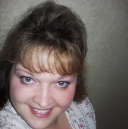 Lisa Laws Photo 11