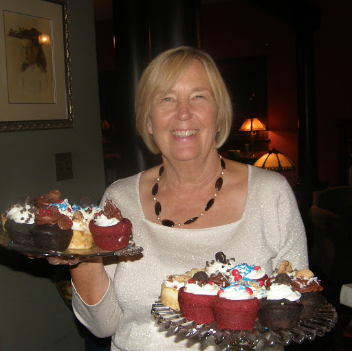 Christine Huston Photo 23
