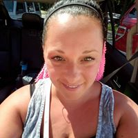 Sarah Fogle Photo 29