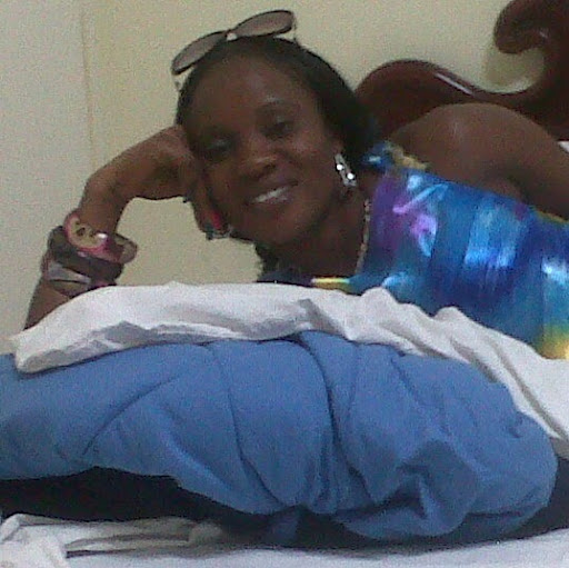 Yvette Green Photo 35