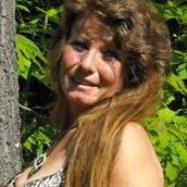 Dee Miller Photo 22