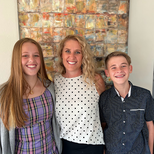 Amy Peterson Photo 35