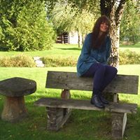 Elizabeth Valente Photo 28
