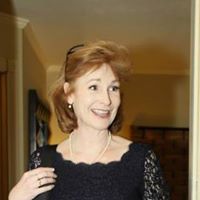 Catherine Marks Photo 32