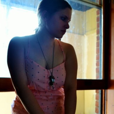 Jennifer Stone Photo 36