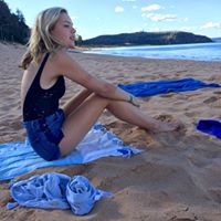 Holly Regan Photo 16