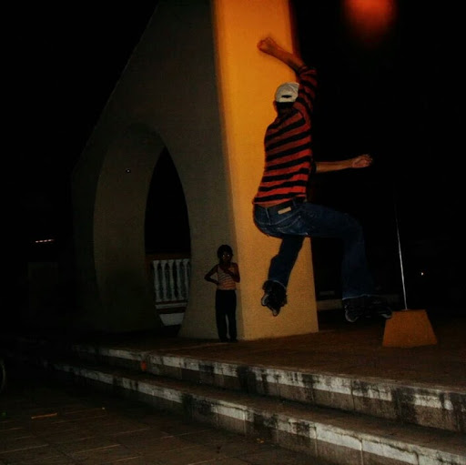 Edgar Castillo Photo 40