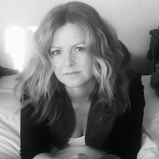 Julie Wood Photo 13