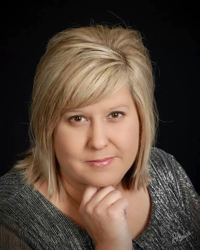 Melanie Wheeler Photo 33