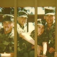 Kelly Foster Photo 16