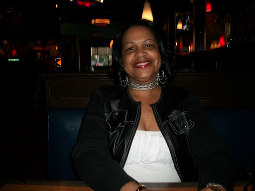 Carmen Wallace Photo 37