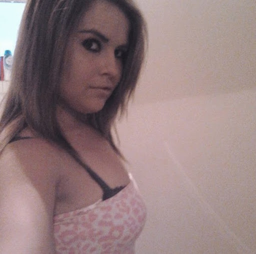 Kerri Bennett Photo 36