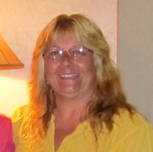 Elizabeth Pratt Photo 30