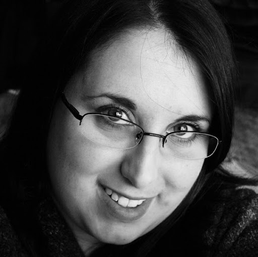 Katie Hunter Photo 18
