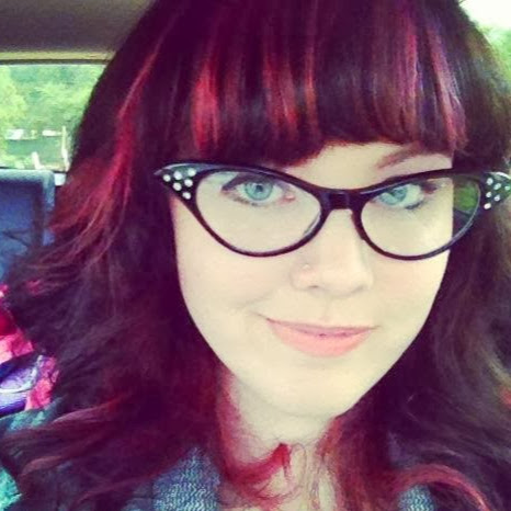 Julia Martin Photo 16