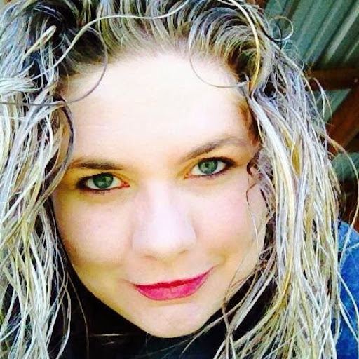 Lora Davis Photo 45
