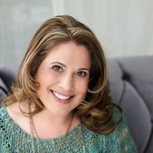 Rebecca Baldwin Photo 32