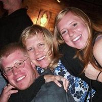 Joni Larson Photo 15