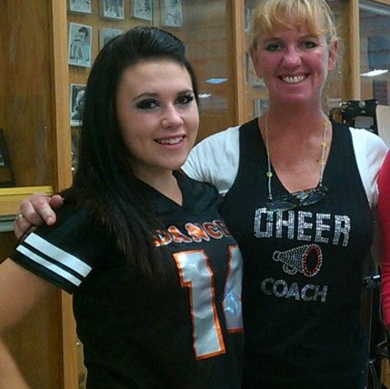 Nicole Downs Photo 18