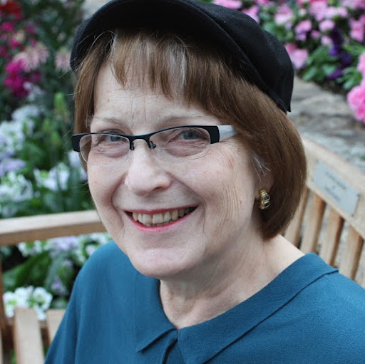Roseann Lloyd Photo 1