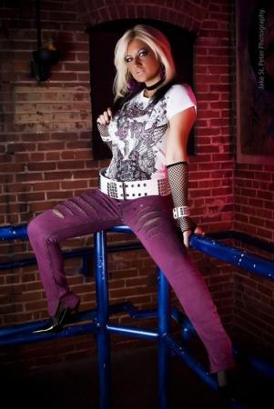 Amanda Baldwin Photo 10