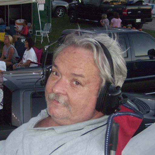 Jeff Lloyd Photo 28