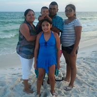 Elizabeth Granados Photo 13