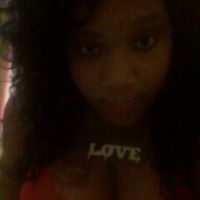 Victoria Young Photo 25