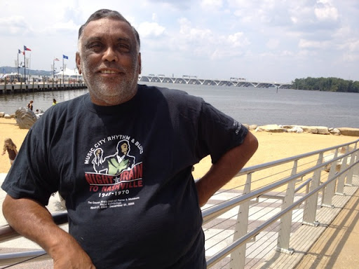 Robert Garrison Photo 49