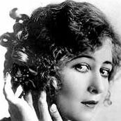 Mildred Harris Photo 10
