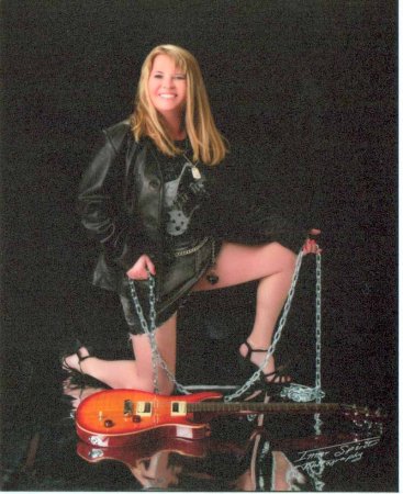 Alison Harvey Photo 4