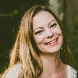 Stephanie Garrett Photo 20