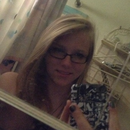 Jessie Moore Photo 12