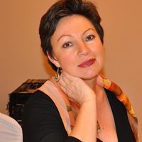 Elena Philips Photo 2