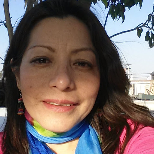 Gloria Lara Photo 33