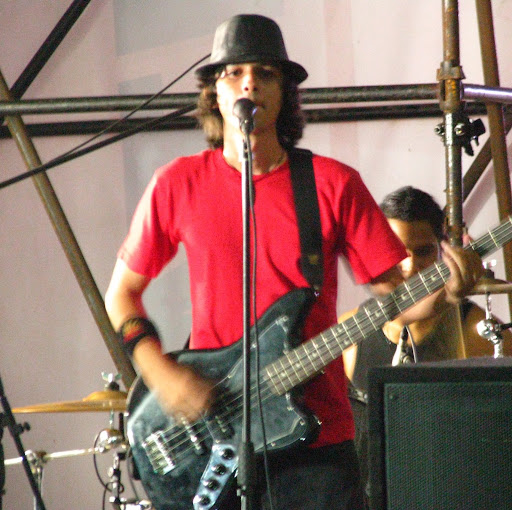 Robert Urquiola Photo 5