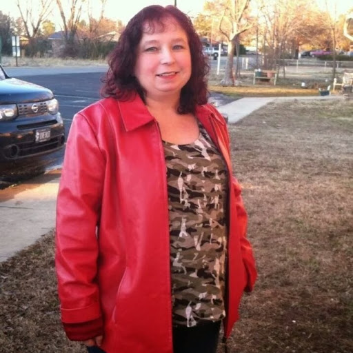 Elizabeth Lovelace Photo 26