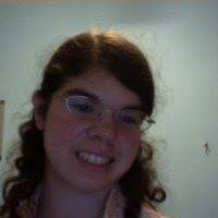Julia Bloom Photo 18