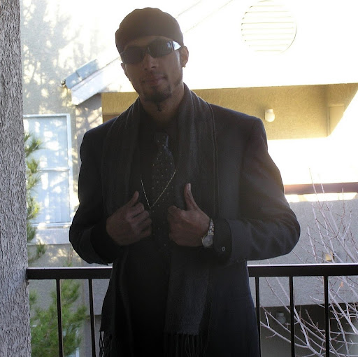 Henry Dennis Photo 4