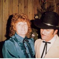 Linda Whitmore Photo 14