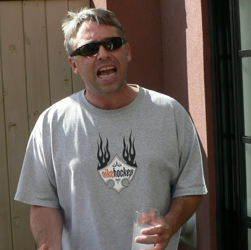 Craig Hutchinson Photo 16